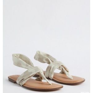 Torrid: Tan Camo Fabric T-Strap Sandal, Size 9WW